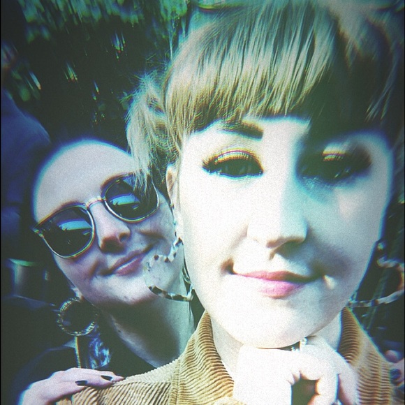 Meet your Posher, Alisa - Picture 5 of 5